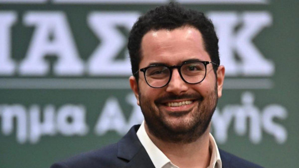 Σπυρόπουλος: Εξεταστική-φιάσκο απουσία του Τριαντόπουλου που πρέπει να λογοδοτήσει