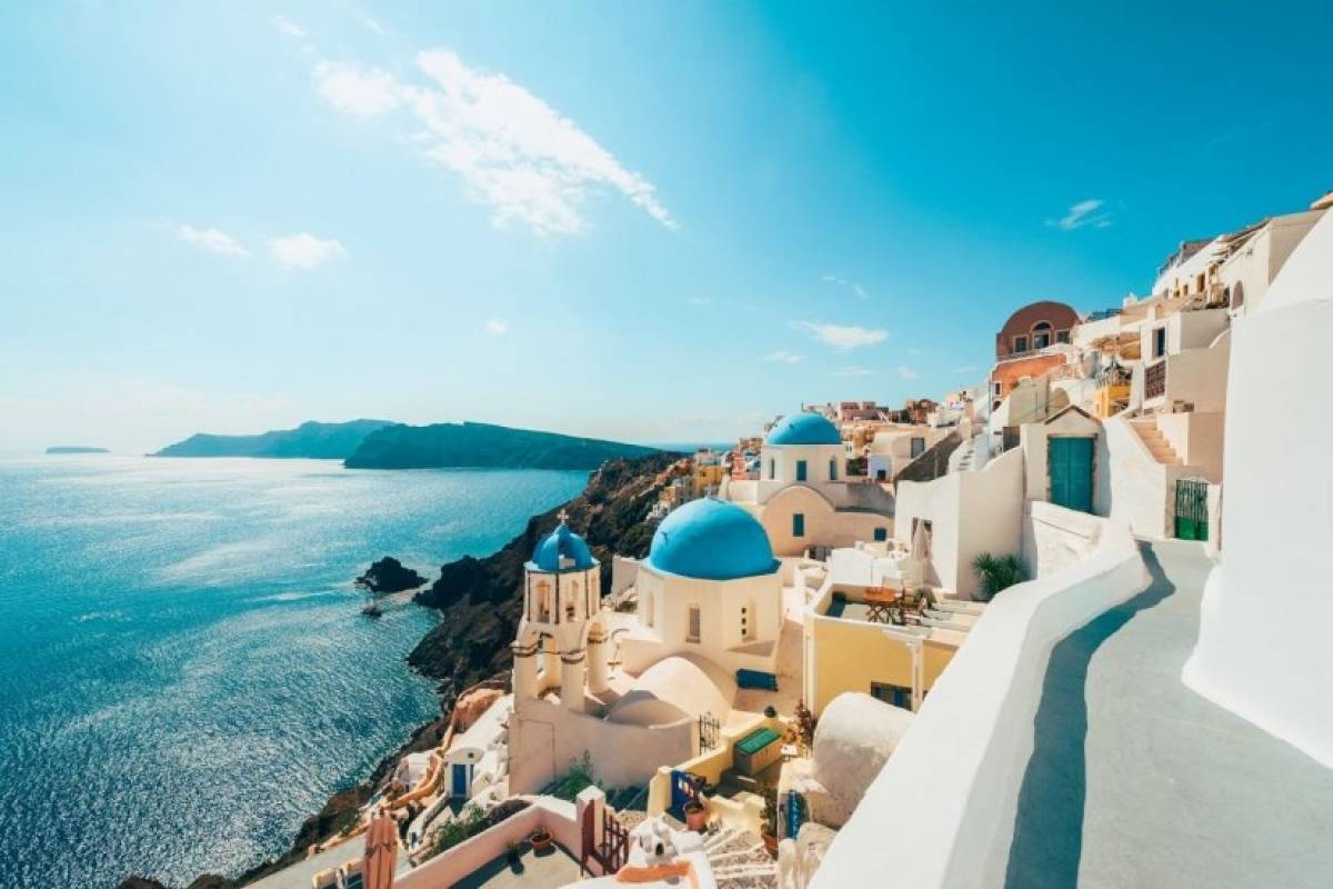 Τουρισμός: Βρήκε στήριγμα από την αύξηση της κατά κεφαλήν δαπάνης
