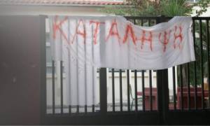 Καταλήψεις εν μέσω πανδημίας κατά της αγοράς των Rafale και της στράτευσης στα 18