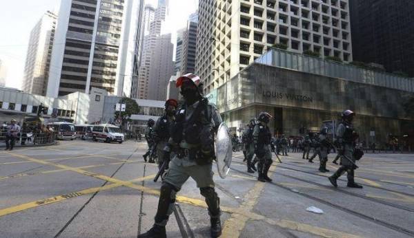 Χονγκ Κονγκ: «Ντου» της αστυνομίας στο Πολυτεχνείο για συλλήψεις