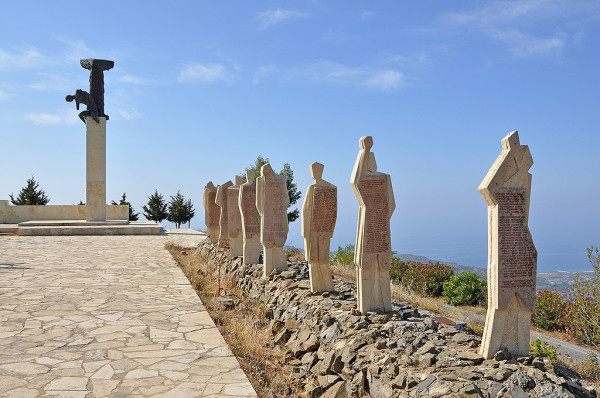 83 χρόνια από το Ολοκαύτωμα της Βιάννου - Το μήνυμα Βατσινά