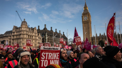 Σχεδόν μισό εκατομμύριο Βρετανοί εργαζόμενοι σε απεργία
