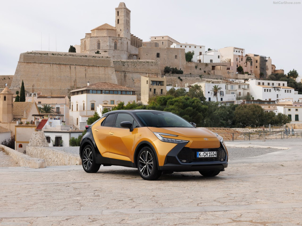 TOYOTA CH-R: Υβριδικό με χρώματα!