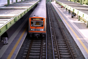 Άνδρας έπεσε στις γραμμές του ΗΣΑΠ- Ανασύρθηκε νεκρός