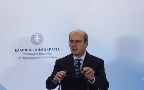 Χατζηδάκης για έκδοση συντάξεων: Χρονιά-ρεκόρ όλων των εποχών το 2021