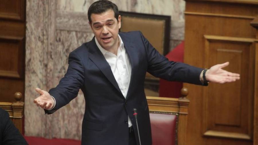 Ο Τσίπρας «μαγειρεύει» προεκλογικό μενού με παροχές και επικοινωνιακό… ανταρτοπόλεμο