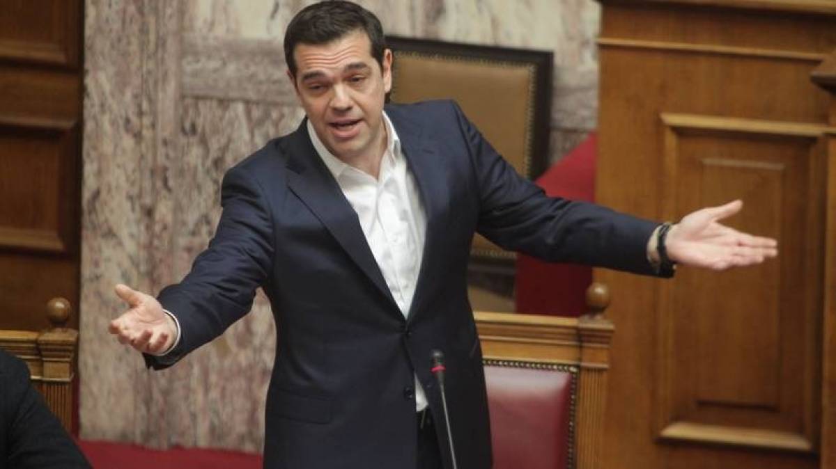 Ο Τσίπρας «μαγειρεύει» προεκλογικό μενού με παροχές και επικοινωνιακό… ανταρτοπόλεμο