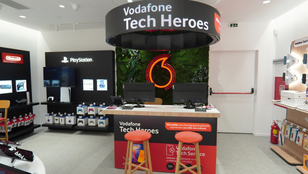 Vodafone: Νέα γενιά καταστημάτων με επενδύσεις άνω των €15 εκατ. - Eπέκταση στη λιανική τεχνολογίας