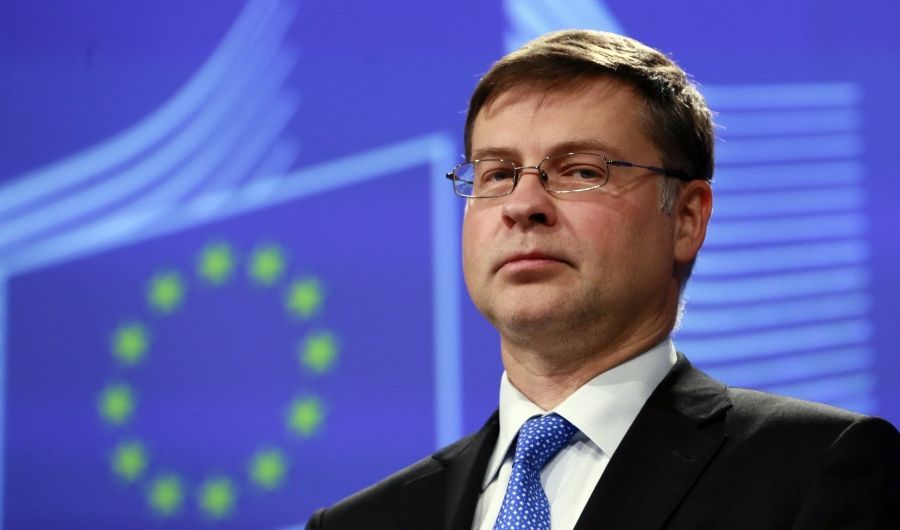 Κομισιόν: Τα μη εξυπηρετούμενα δάνεια εξακολουθούν να μειώνονται στην ΕΕ