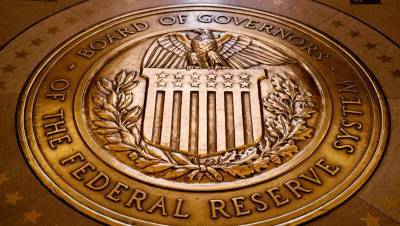 Η Fed «βλέπει» πολλαπλές αυξήσεις επιτοκίων το 2022