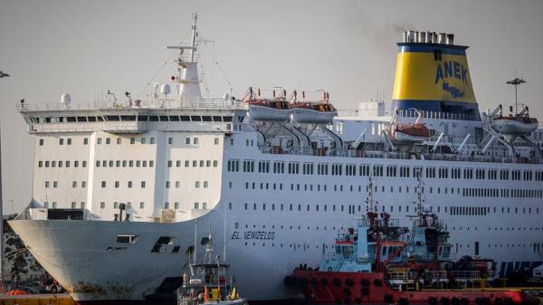 Απομάκρυνση 261 επιβαινόντων αρνητικών στον κορονοϊό από το πλοίο «Ελ.Βενιζέλος»