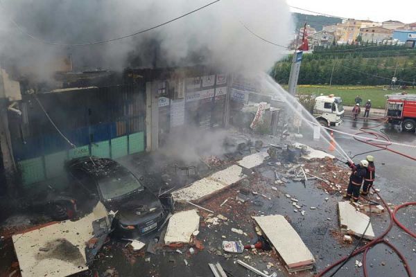 Δέκα τραυματίες από έκρηξη σε προάστιο της Κωνσταντινούπολης