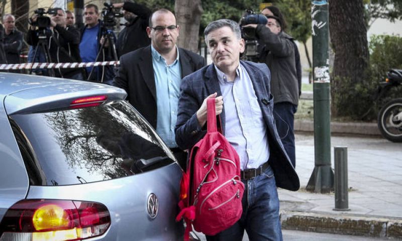 Θεσμοί- Κυβέρνηση: Τρέχουν για συμφωνία και τα επόμενα βήματα