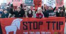 Βρυξέλλες: Διαδήλωση κατά της συμφωνίας TTIP με τις ΗΠΑ