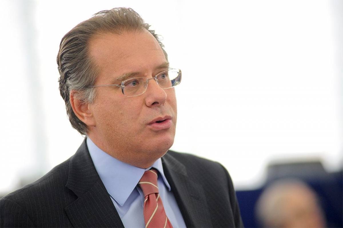 Έξι «έψιλον» στη στρατηγική της κυβέρνησης για το προσφυγικό