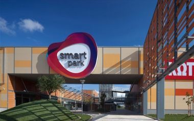 Reds: Συμφωνία με Zara για μίσθωση ακινήτου στα Σπάτα