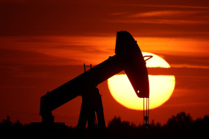 Τα επιτόκια… τρομάζουν το πετρέλαιο- Πτώση άνω του 1%