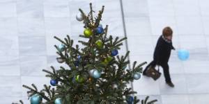 Τα ωράρια σούπερ μάρκετ και καταστημάτων έως την Πρωτοχρονιά