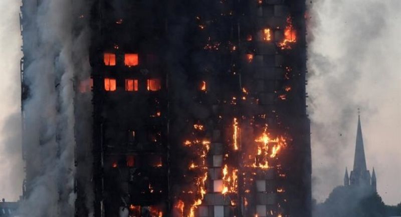 Πύρινη κόλαση στο Λονδίνο: Στους 12 οι νεκροί