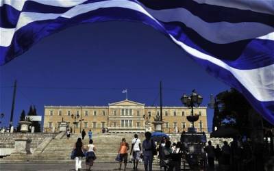 Bloomberg: Οι πυλώνες της ελληνικής κρίσης, πριν και μετά...