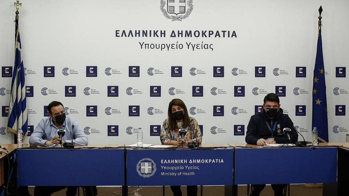 Παπαευαγγέλου: Τέλη Ιουνίου θα πέσουν κάτω από 200 οι διασωληνωμένοι