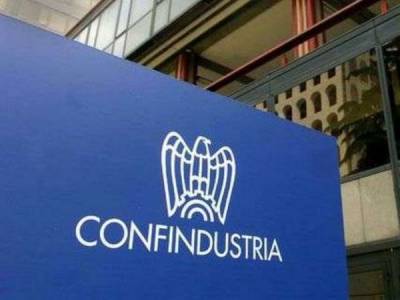 Ιταλία: Οι βιομήχανοι «βλέπουν» ύφεση 10% για φέτος