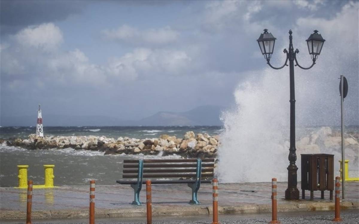 Μετ'εμποδίων οι ακτοπλοϊκές συγκοινωνίες