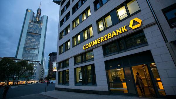Ζημιές ανακοίνωσε για το β’ τρίμηνο η Commerzbank