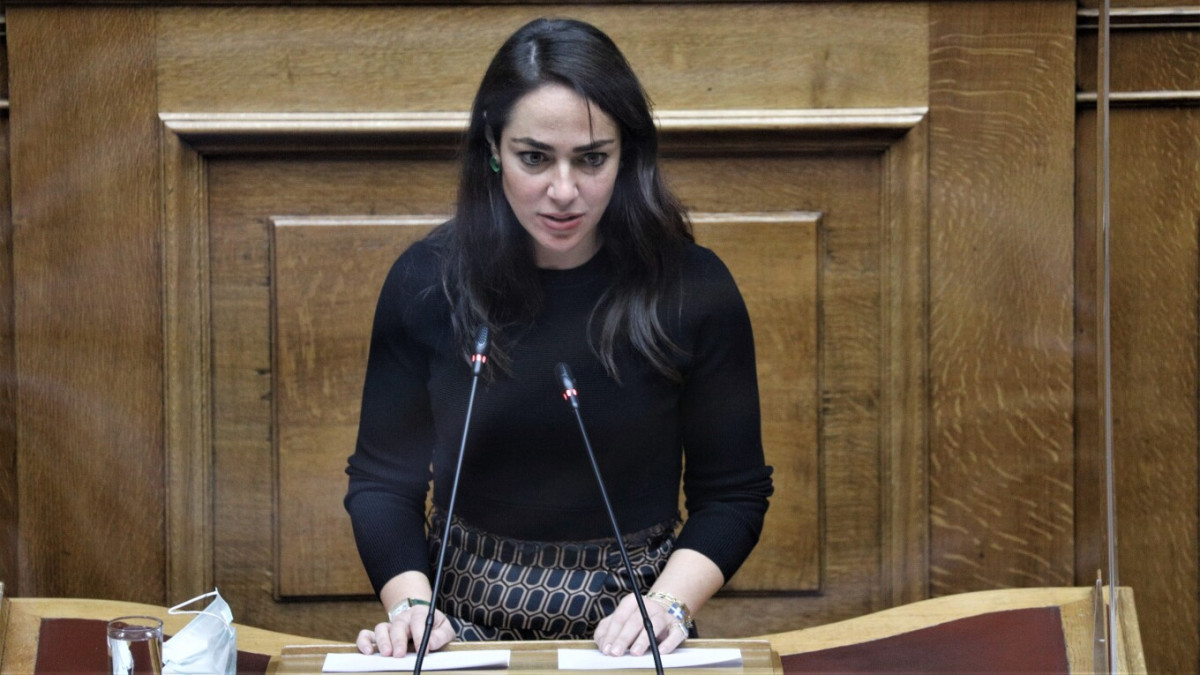 Μιχαηλίδου: Μόνιμος μηχανισμός ελάφρυνσης για τα νοικοκυριά