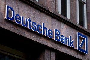Deutsche Bank: Εισαγγελική έφοδος για συναλλαγές Αμπράμοβιτς - Έρευνα για ξέπλυμα μαύρου χρήματος