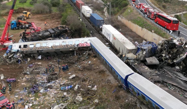 Στη Βουλή νέα δικογραφία κατά πολιτικών προσώπων για τα Τέμπη