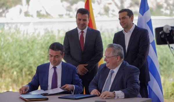 Guardian: Υπέρ της συμφωνίας των Πρεσπών δεκάδες πανεπιστημιακοί