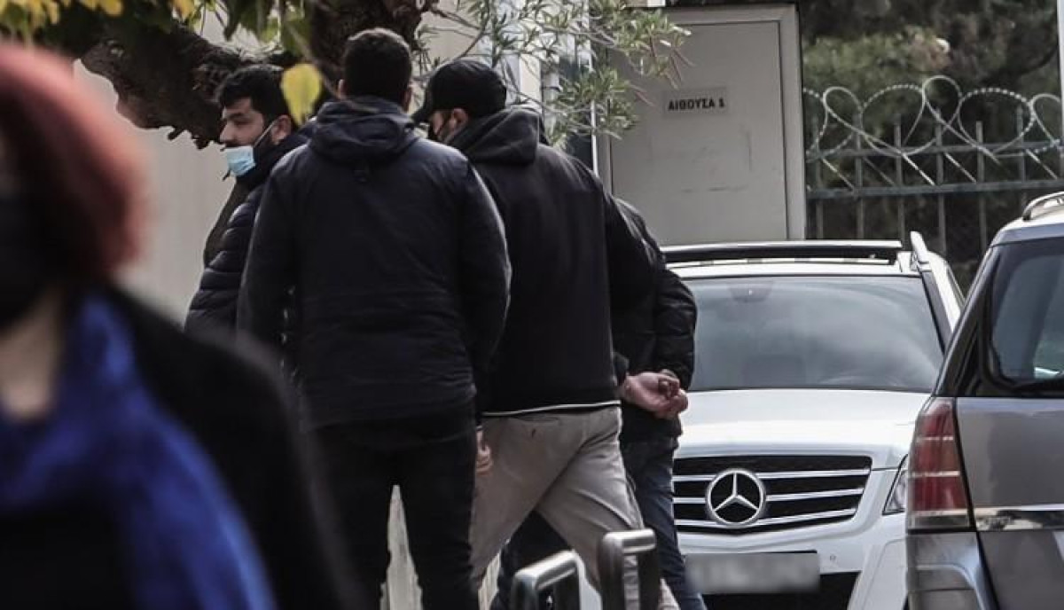 Υπόθεση 12χρονης: Ενώπιον του ανακριτή απολογούνται ακόμη τέσσερις ύποπτοι