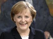 Μέρκελ: &quot;Η Γερμανία δεν θα χαρίσει λεφτά στην Ελλάδα, θα τα δανείσει&quot; - &quot;Απειλείται η ευρωζώνη από τους κερδοσκόπους&quot;