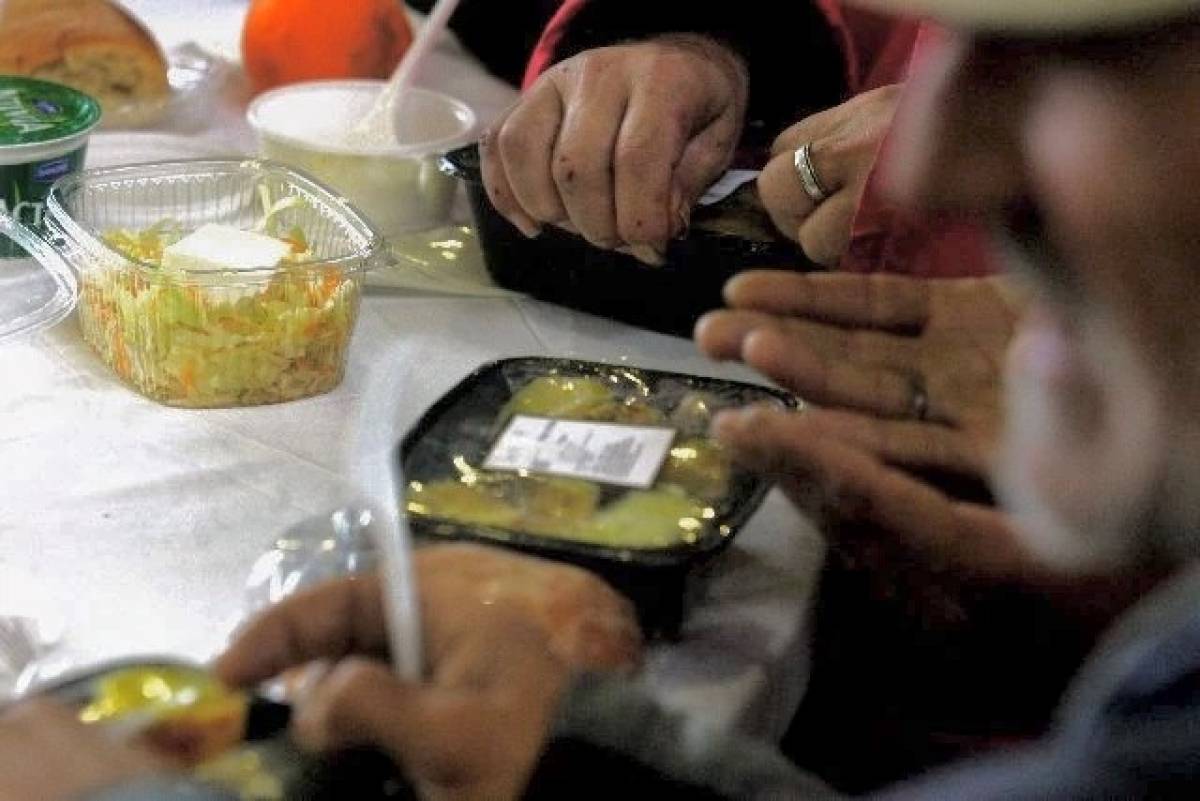 INTERAMERICAN: Με το ΚΥΑΔΑ για το πρωτοχρονιάτικο γεύμα των απόρων