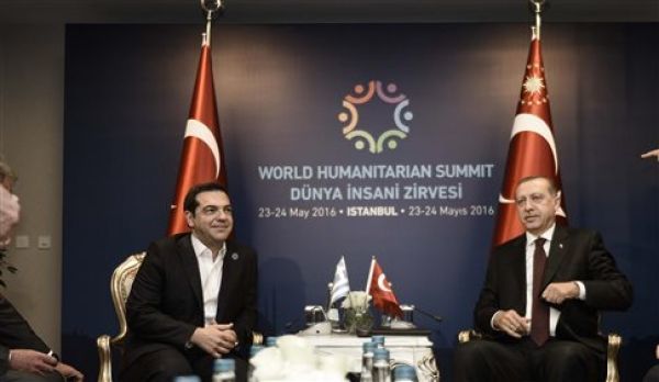 Τσίπρας σε Ερντογάν: Παράπονα για το Αιγαίο-Συγχαρητήρια για το προσφυγικό