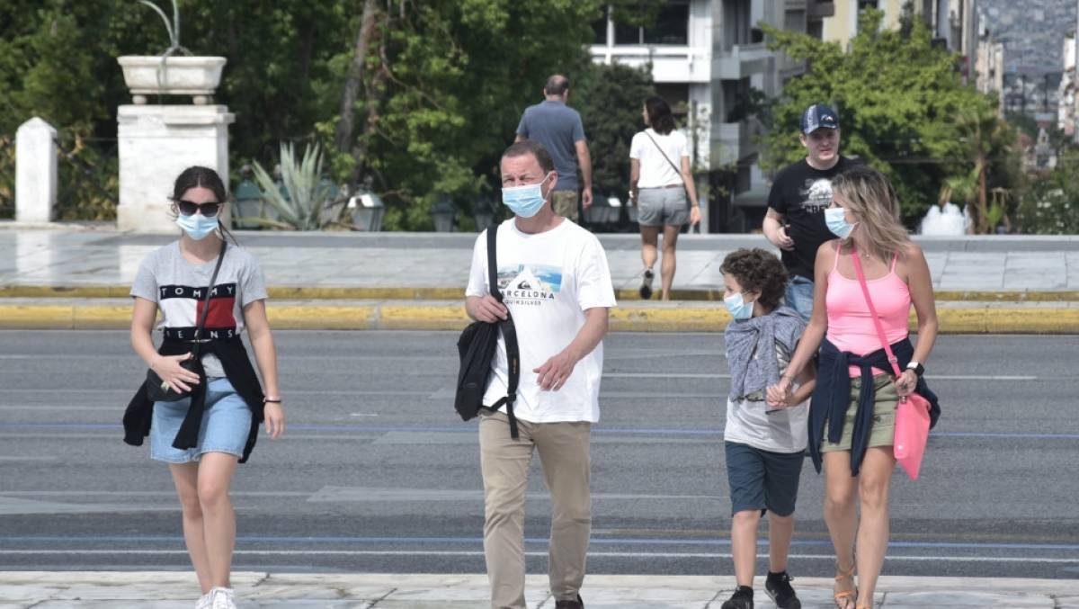 Κορονοϊός: Μάσκες παντού από σήμερα-Το βράδυ απαγόρευση κυκλοφορίας-Τα πρόστιμα