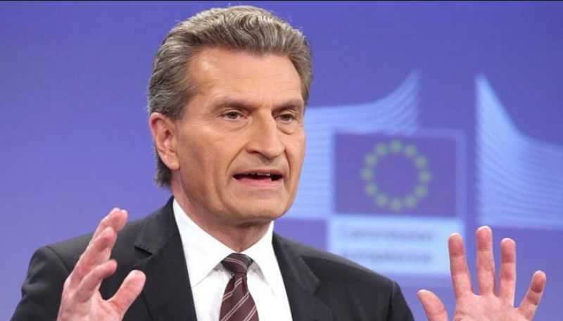 Σε κυβέρνηση ευρείας πλειοψηφίας ελπίζει ο Έτινγκερ