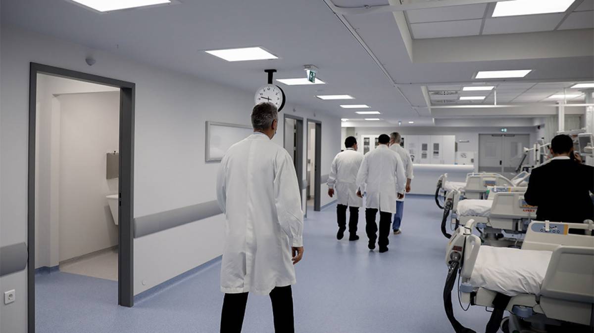 Yγειονομικοί ψυχιατρικών νοσοκομείων: Παράταση υποχρέωσης εμβολιασμού έως 15/09