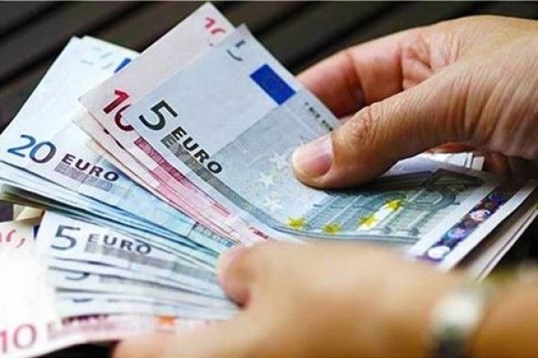 Αυξάνονται συνεχώς τα «φέσια» προς το Δημόσιο