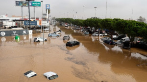 Ισπανία- Βαλένθια: Άδειες παραμονής σε 25.000 μετανάστες λόγω των πλημμυρών