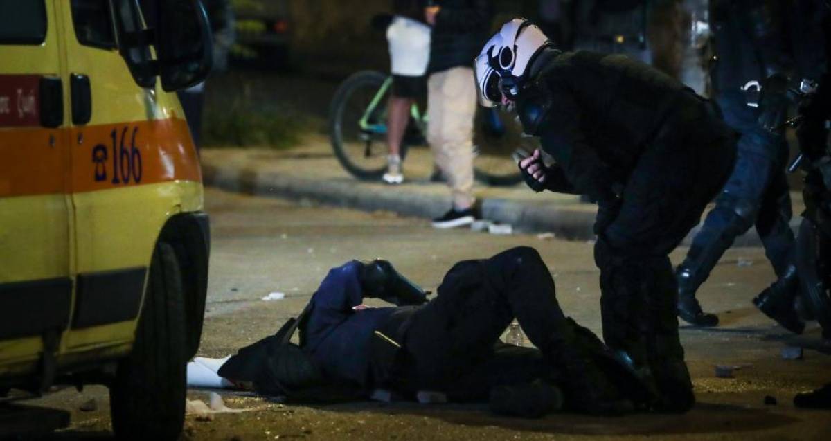 Κακουργηματική δίωξη στους δύο συλληφθέντες για την επίθεση στον αστυνομικό