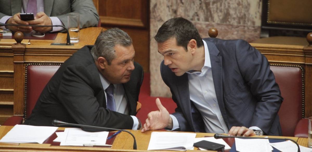 Τι...κρύβουν οι δύο επιλογές που έδωσε ο Τσίπρας στον Καμμένο