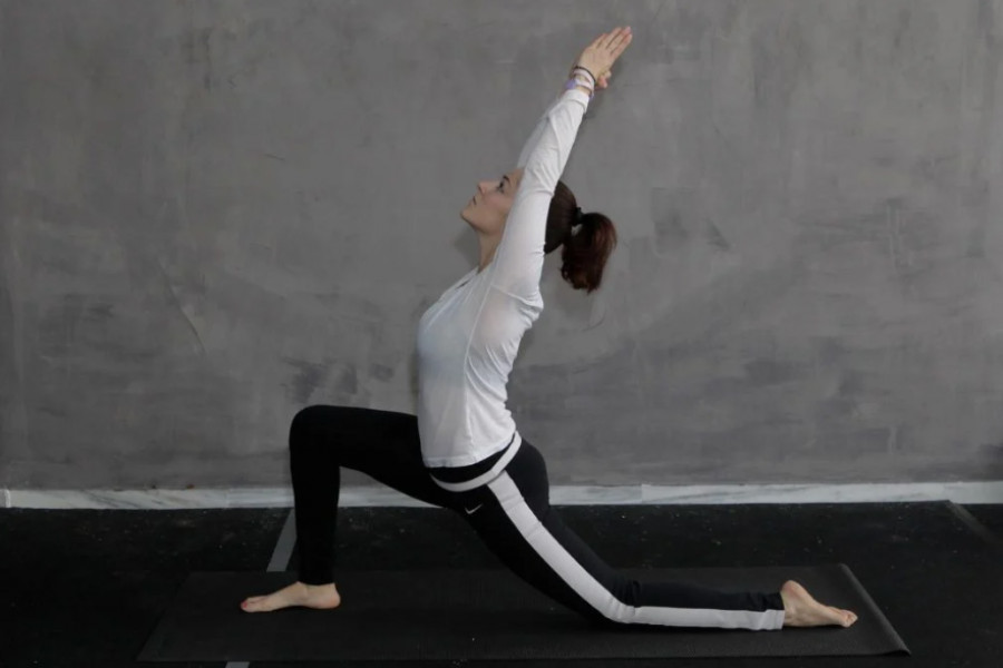 Η yoga instructor Αφροδίτη Βέρρου μάς «ταξιδεύει» στον κόσμο της σωματικής και πνευματικής άσκησης