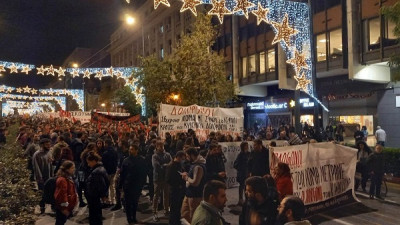 Θάνατος 16χρονου: Ένταση και δεκάδες προσαγωγές σε Αθήνα και Θεσσαλονίκη