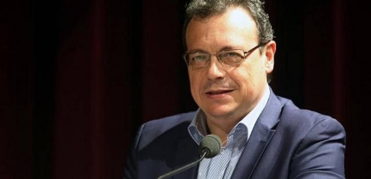 Φάμελλος: Βόλεμα «γαλάζιων» παιδιών πίσω από τη σωτηρία της ΔΕΗ