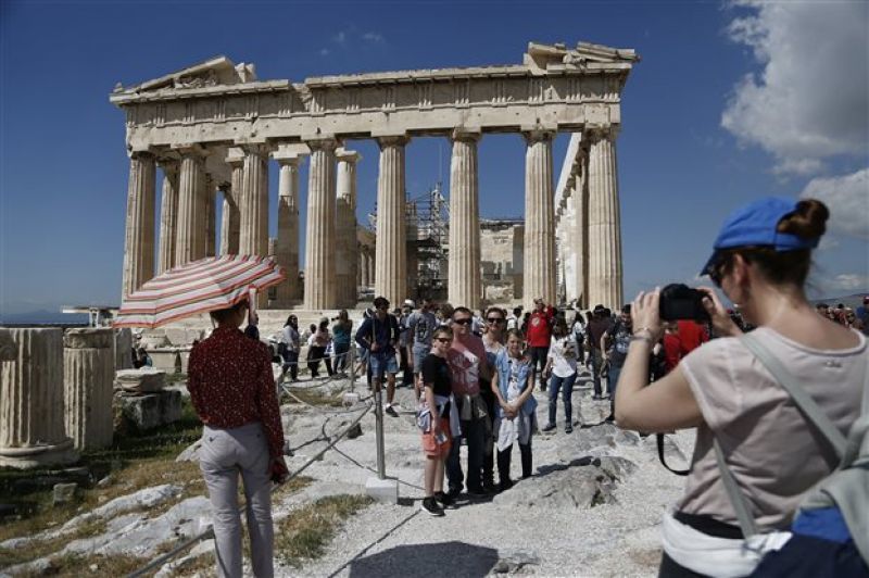 ΤτΕ: Πλεόνασμα στο ταξιδιωτικό ισοζύγιο και τον Ιούνιο