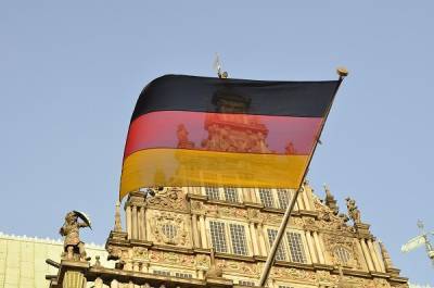 Handelsblatt: Η Γερμανία θα ζητήσει €100 δισ. το 2022