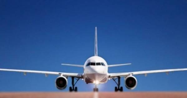 Αναγκαστική προσγείωση Boeing 737 κοντά στη Μόσχα