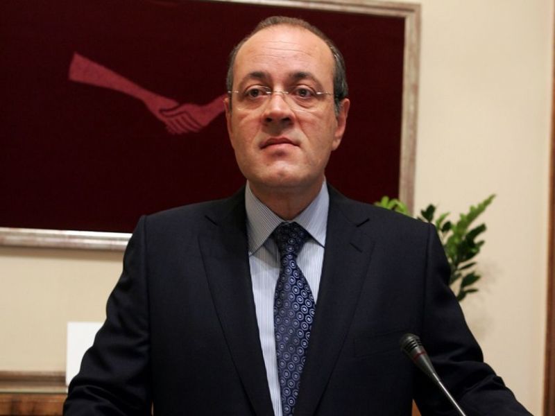 Όπου δεν μπορεί το κράτος… μπορεί ο Δασκαλόπουλος
